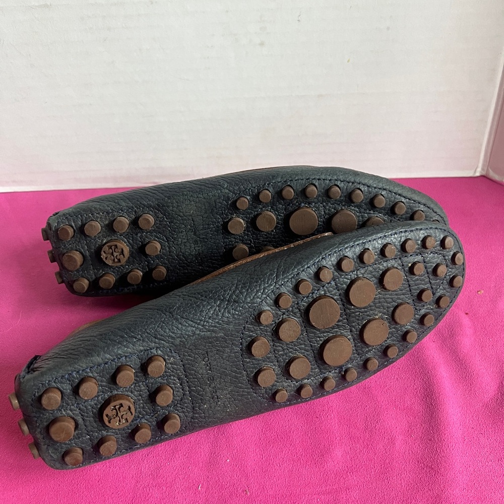 Tory Burch 8 black and brown leather driving loafers - Picture 5 of 7